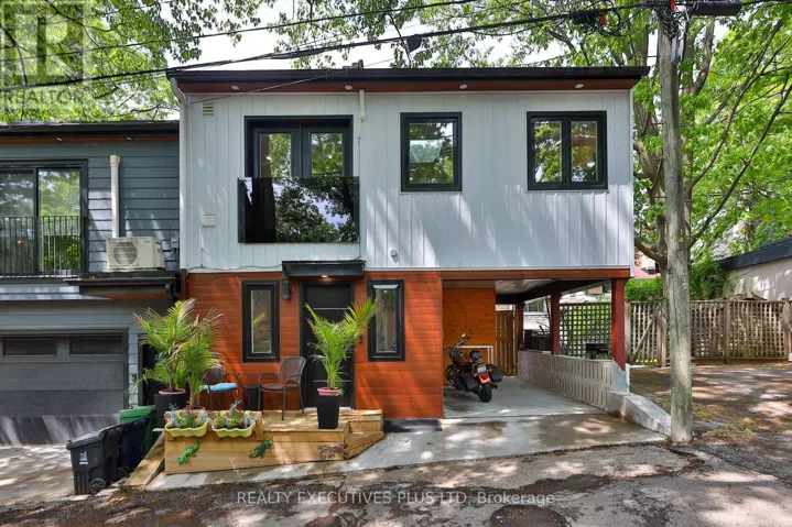 LANEWAY - 199 BEECH AVENUE, Toronto (The Beaches), Ontario M4E3H8