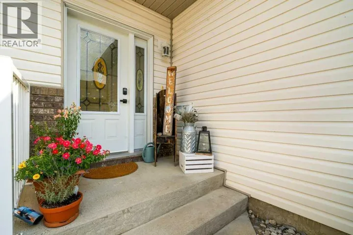 316 Washington Way SE, Medicine Hat, Alberta T1A8V2