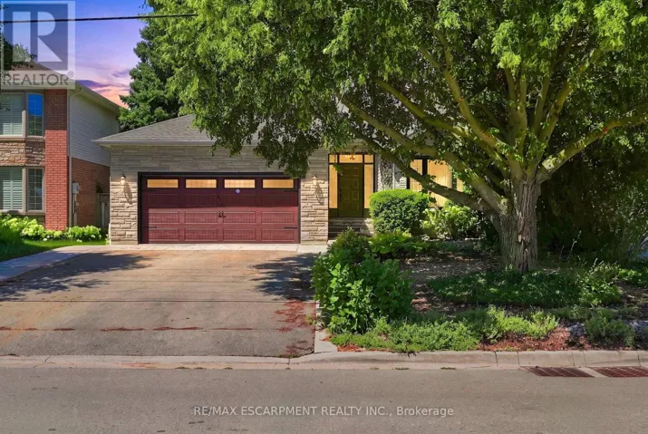 121 FIRST ROAD W, Hamilton (Stoney Creek), Ontario L8J2S6