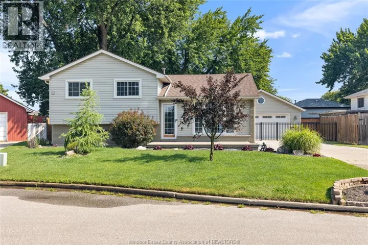2935 GRANBY CRESCENT, Windsor, Ontario N8T1M3
