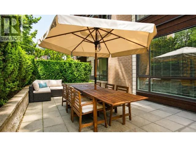 103 719 W 3RD STREET, North Vancouver, British Columbia V7M0E7