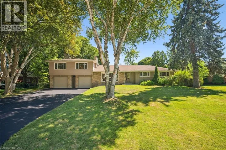 636 IROQUOIS Avenue, Ancaster, Ontario L9G3B4