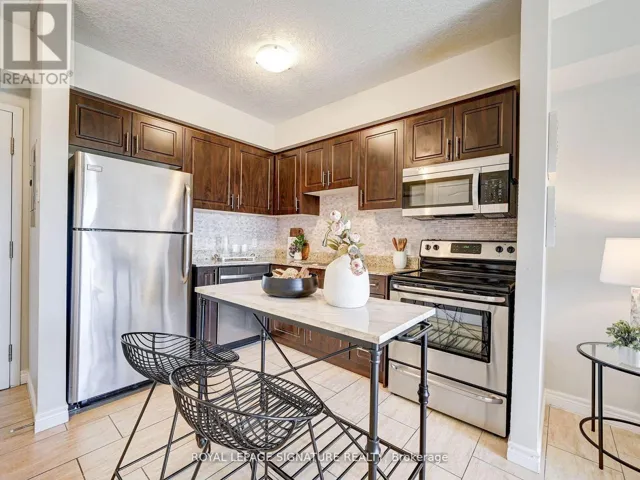 205 - 886 GOLF LINKS ROAD, Hamilton (Meadowlands), Ontario L9K1J8
