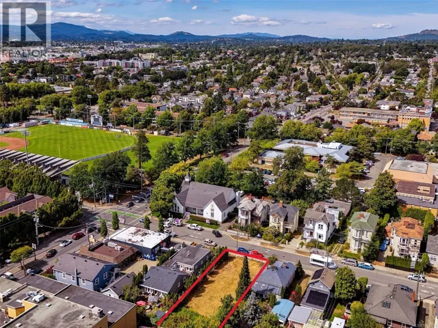 1115 Caledonia Ave, Victoria, British Columbia V8T1E9
