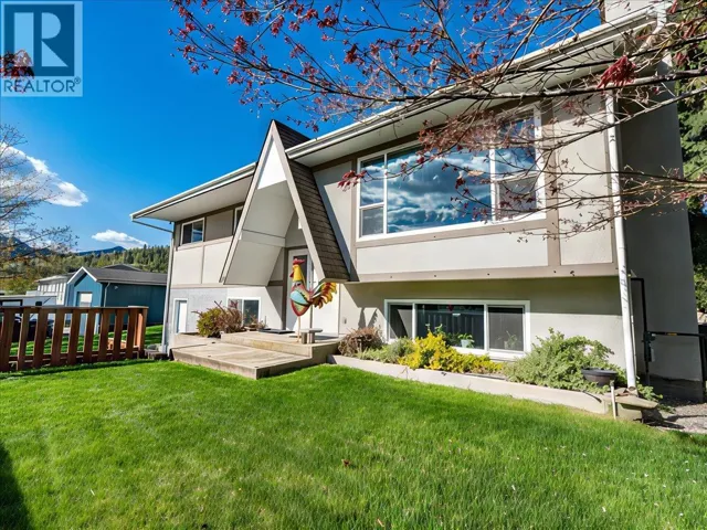 466 Second Avenue, Rivervale, British Columbia V1R4V5