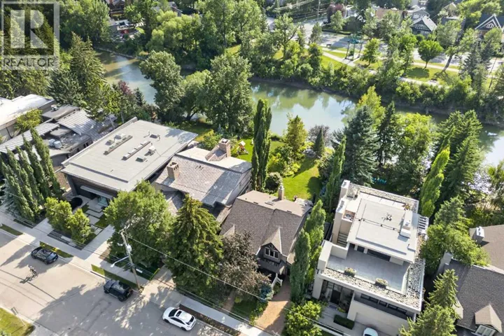 922 Rideau Road SW, Calgary, Alberta T2S2J5