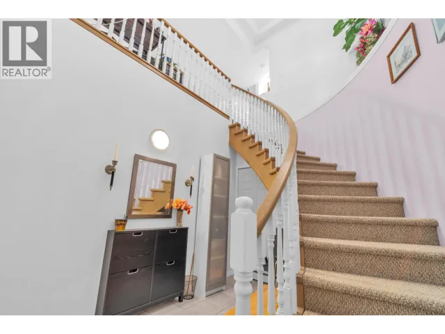 210 3176 PLATEAU BOULEVARD, Coquitlam, British Columbia V3E3J2