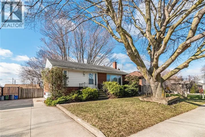 124 BROKER Drive, Hamilton, Ontario L8T2B8