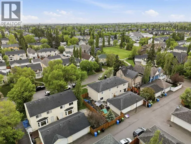 172 Somme Manor SW, Calgary, Alberta T2T6L5