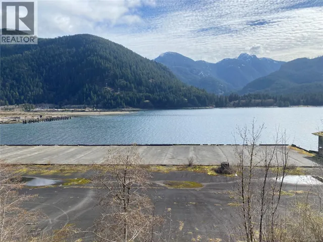 555 Maquinna Dr S, Tahsis, British Columbia V0P1X0