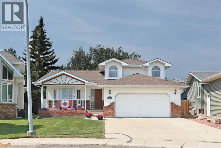 35 Parkland Close E, Brooks, Alberta T1R0M2