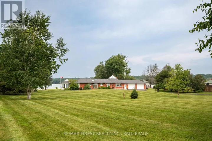 32 HOWE ISLAND DRIVE, Frontenac Islands (Howe Island), Ontario K7G2V6