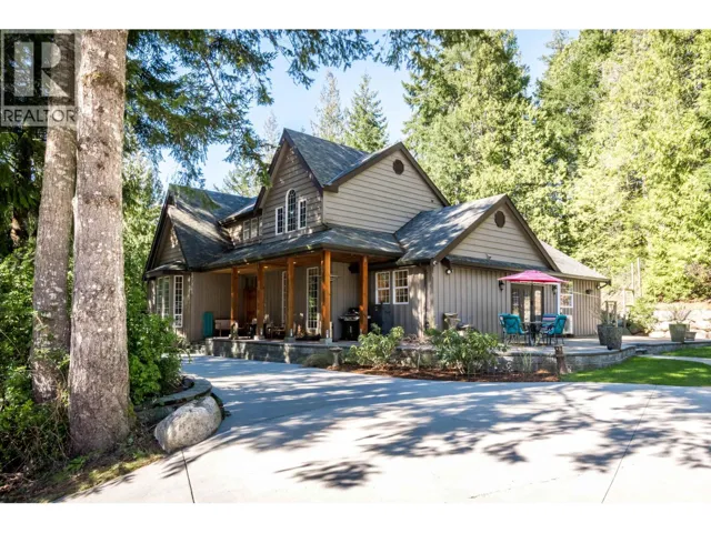 6979 SECHELT INLET ROAD, Sechelt, British Columbia V7Z0P1
