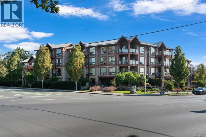 101 4529 West Saanich Rd, Saanich, British Columbia V8Z3G3