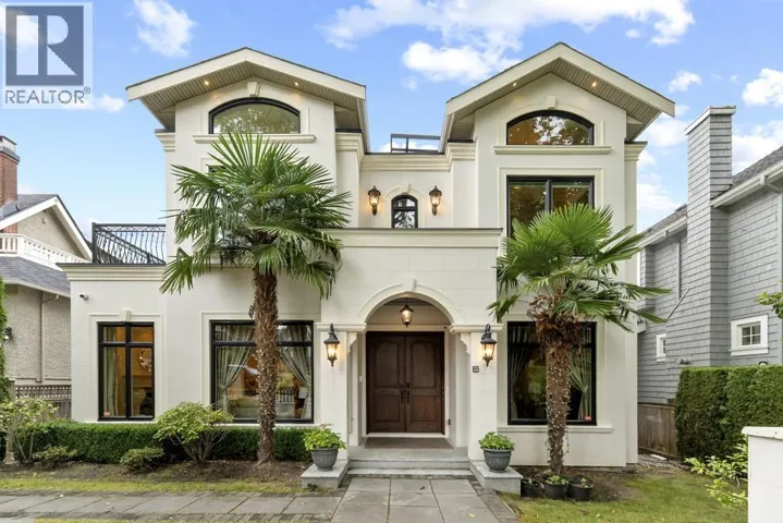 4077 W 13TH AVENUE, Vancouver, British Columbia V6R2T3