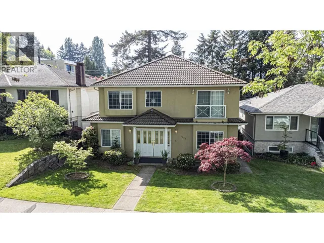 3529 GLADSTONE STREET, Vancouver, British Columbia V5N4Y8
