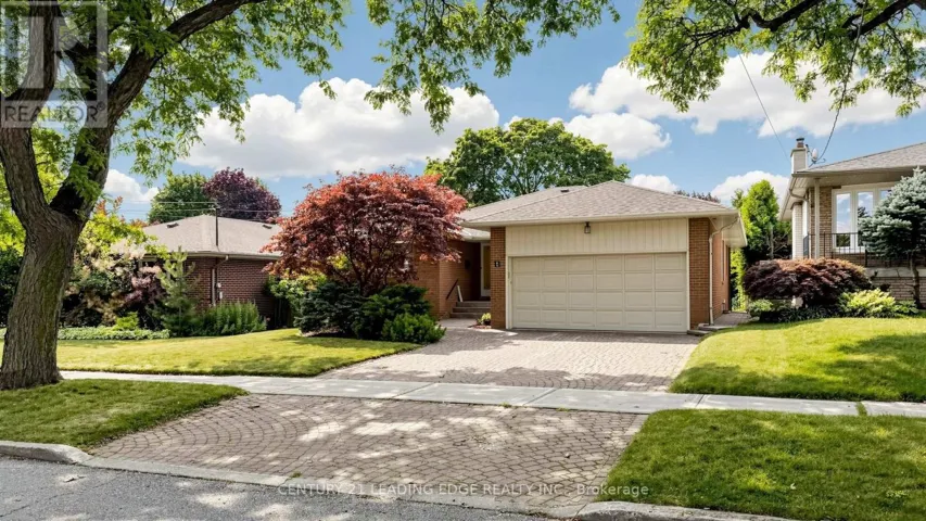 11 COLWICK DR DRIVE, Toronto (Bayview Woods-Steeles), Ontario M2K2G2