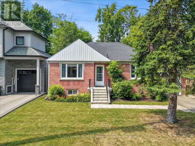 42 DE QUINCY BOULEVARD, Toronto (Clanton Park), Ontario M3H1Y5