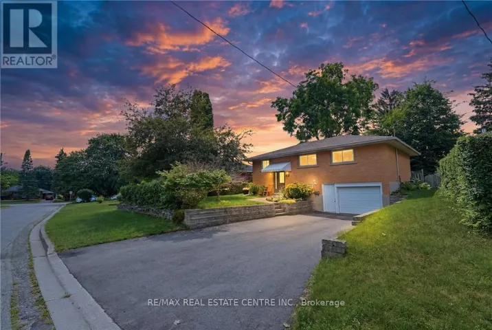 56 RENWICK AVENUE, Cambridge, Ontario N3C2T7