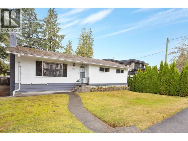 692 BLUE MOUNTAIN STREET, Coquitlam, British Columbia V3J4R9