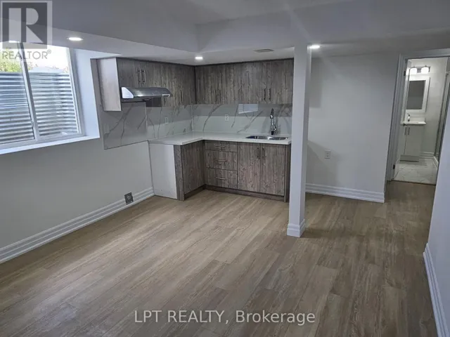 71 TWEEDHILL AVENUE, Caledon, Ontario L7C4K3