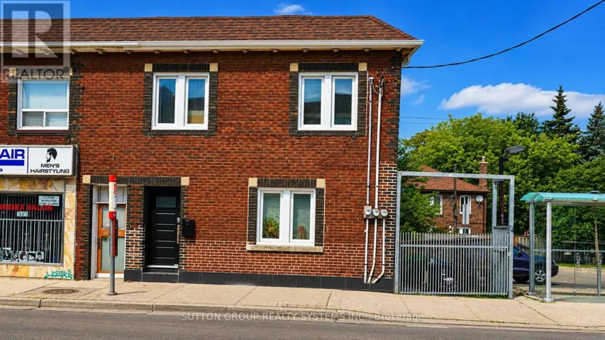616 ROGERS ROAD, Toronto (Keelesdale-Eglinton West), Ontario M6M1B8