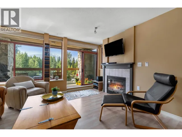 209 8080 NICKLAUS NORTH BOULEVARD, Whistler, British Columbia V8E1J7
