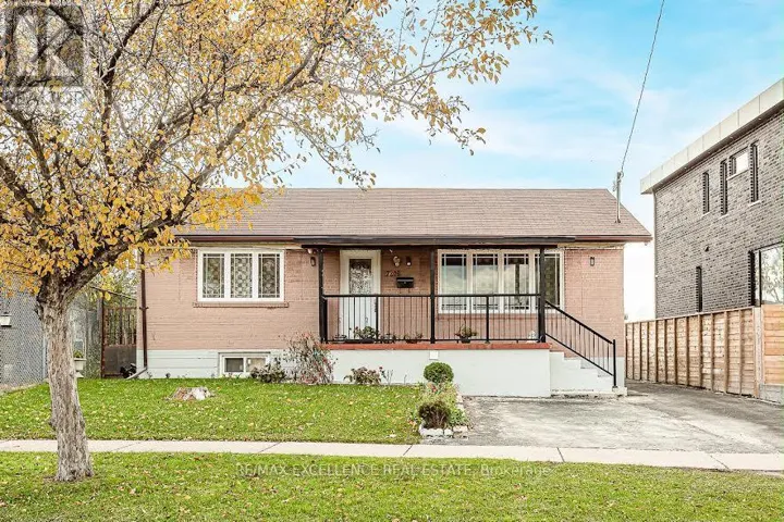7208 HERMITAGE ROAD, Mississauga (Malton), Ontario L4T2S4