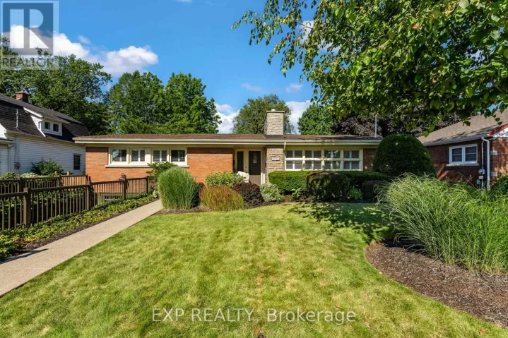3279 SAINT PATRICK AVENUE, Niagara Falls (Stamford), Ontario L2J2N3