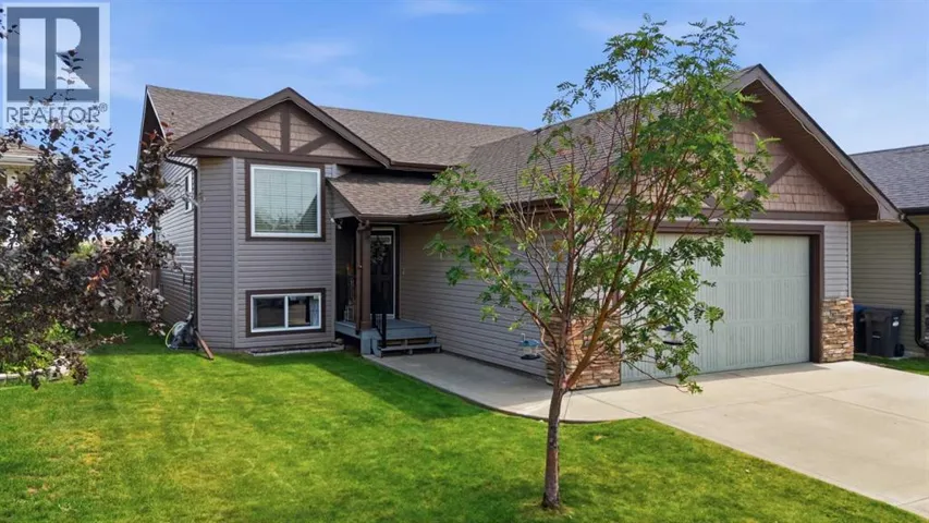 70 Rozier Close, Sylvan Lake, Alberta T4S0B7