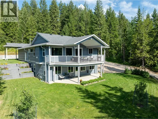 2592 Alpen Paradies Road Unit# 58, Blind Bay, British Columbia V0E1H1
