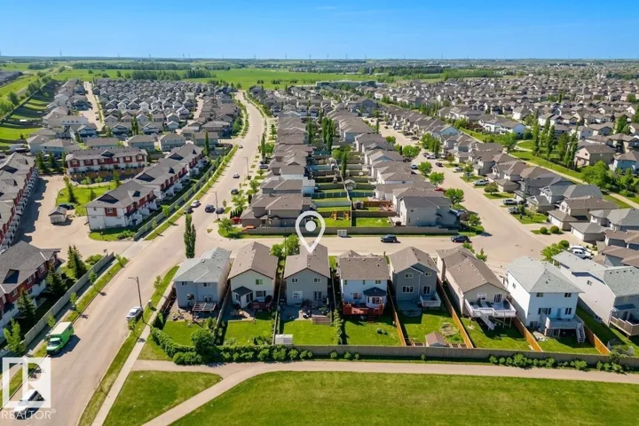 1212 37C AV NW, Edmonton, Alberta T6T0E5