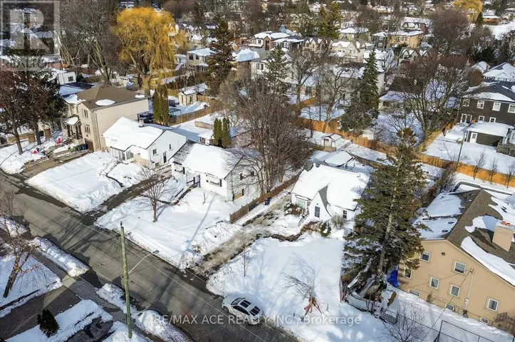 77 BROOKLAWN AVENUE, Toronto (Cliffcrest), Ontario M1M2P7