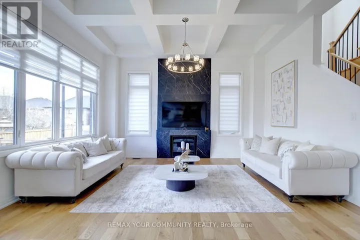 96 BOND CRESCENT, Richmond Hill (Oak Ridges), Ontario L4E3K7