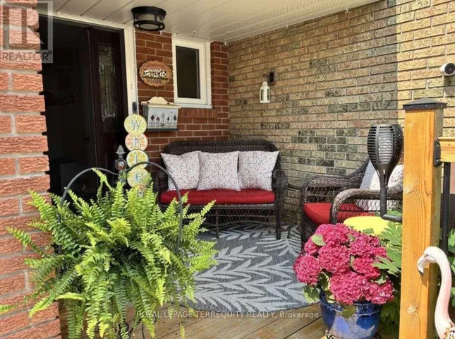 72 - 72 CARISBROOKE COURT, Brampton (Central Park), Ontario L6S3K1