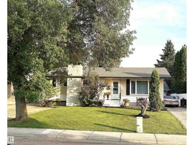 17 STARLING DR, Sherwood Park, Alberta T8A0A6