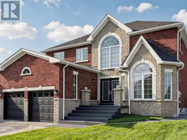 43 MAC CARL CRESCENT, Whitby (Rolling Acres), Ontario L1R2T6