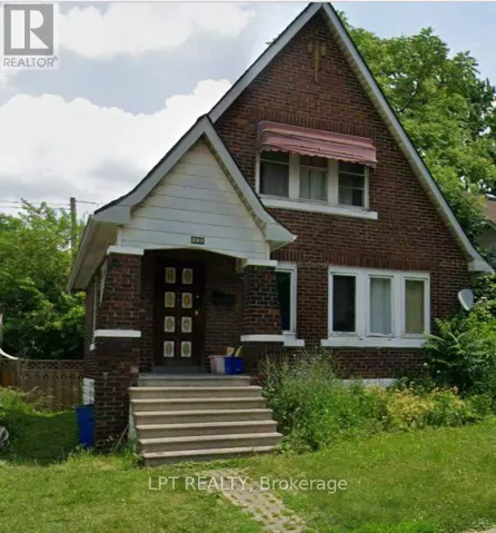 916 FELIX AVENUE, Windsor, Ontario N9C3L3