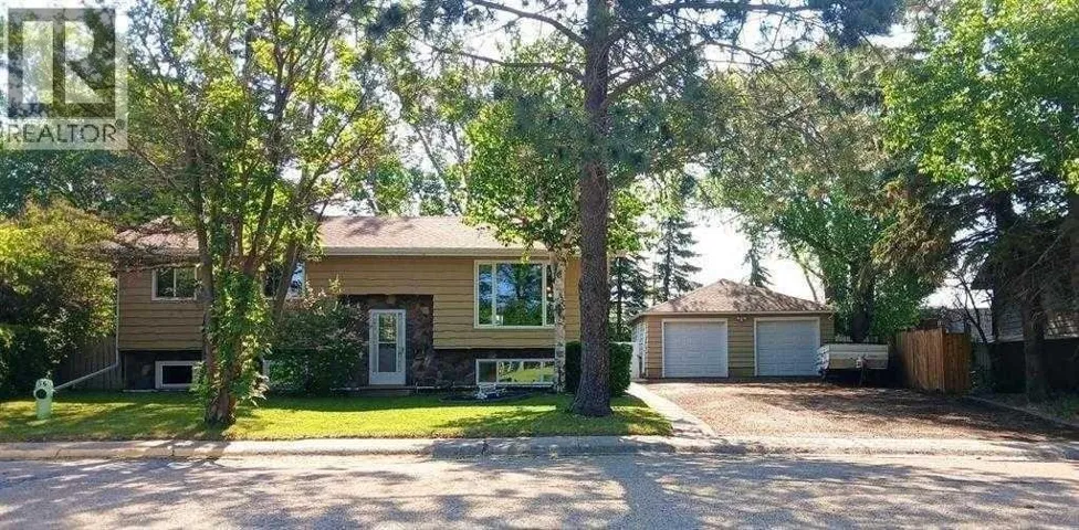 3808 49A Avenue, Innisfail, Alberta T4G1J2