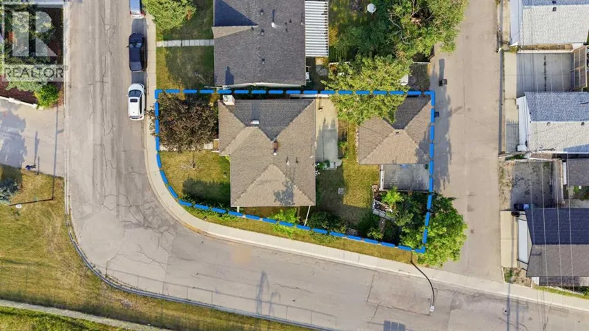 3803 14 Avenue NE, Calgary, Alberta T2A4A5