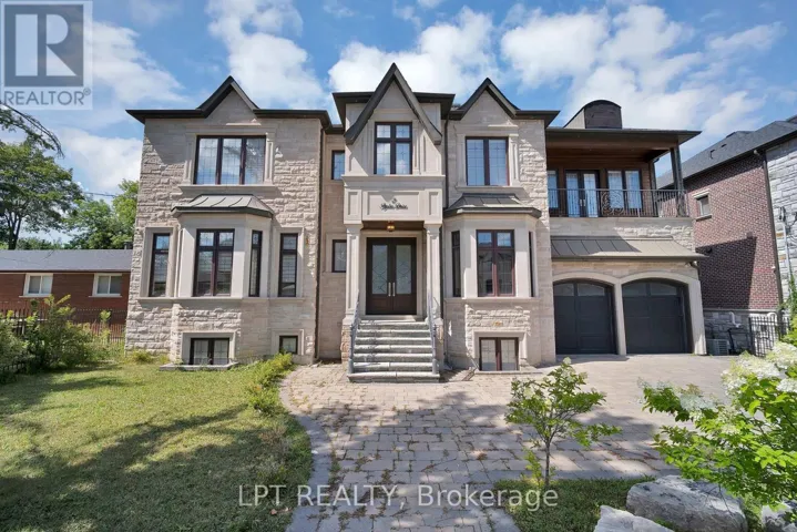 2 POPLAR DRIVE, Richmond Hill (Oak Ridges), Ontario L4E2W5
