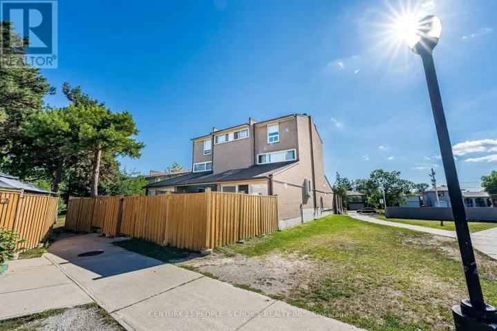 2 - 242 JOHN GARLAND BOULEVARD, Toronto (West Humber-Clairville), Ontario M9V1N8