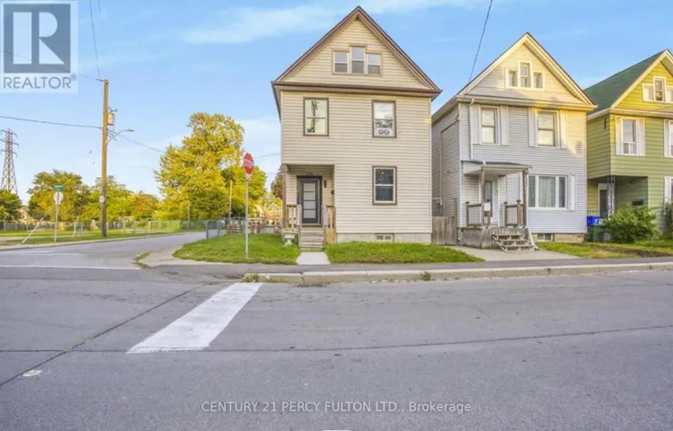 130 STIRTON STREET, Hamilton (Gibson), Ontario L8L6G2
