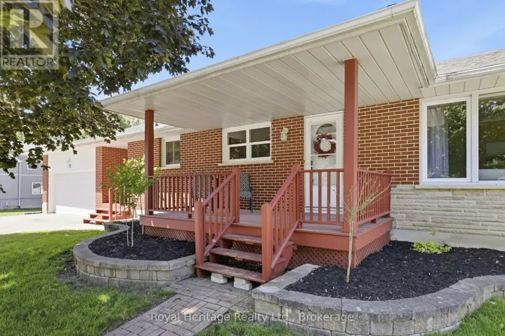 12 SIMCOE STREET, Whitby (Brooklin), Ontario L1M1B2