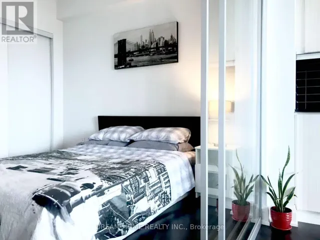 160 VANDERHOOF AVENUE, Toronto (Thorncliffe Park), Ontario M4G0B7