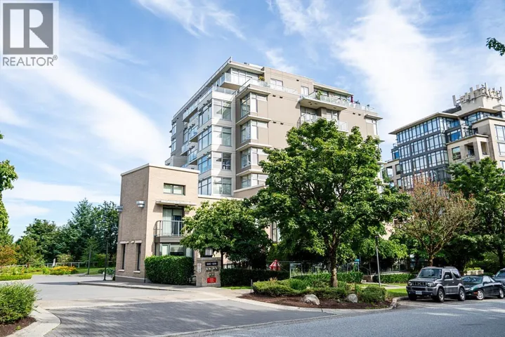 501 9298 UNIVERSITY CRESCENT, Burnaby, British Columbia V5A4X8
