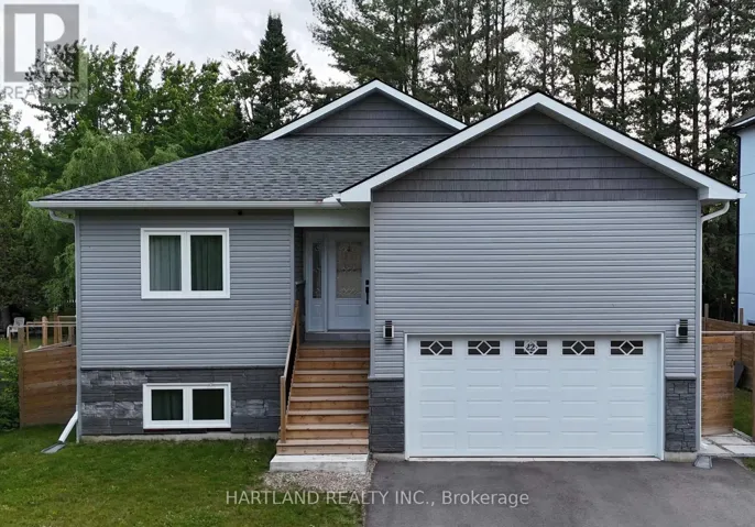 22 BERKELY STREET, Wasaga Beach, Ontario L9Z2N6