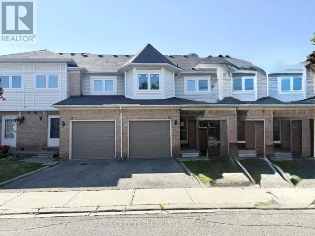 13 WICKSTEAD COURT, Brampton (Sandringham-Wellington), Ontario L6R1N8