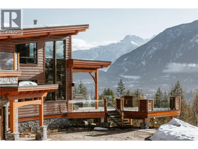 1917 Mt McPherson Drive, Revelstoke, British Columbia V0E2S0