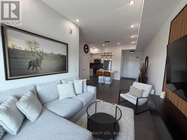 404 - 555 WILLIAM GRAHAM DRIVE, Aurora, Ontario L4G3H9